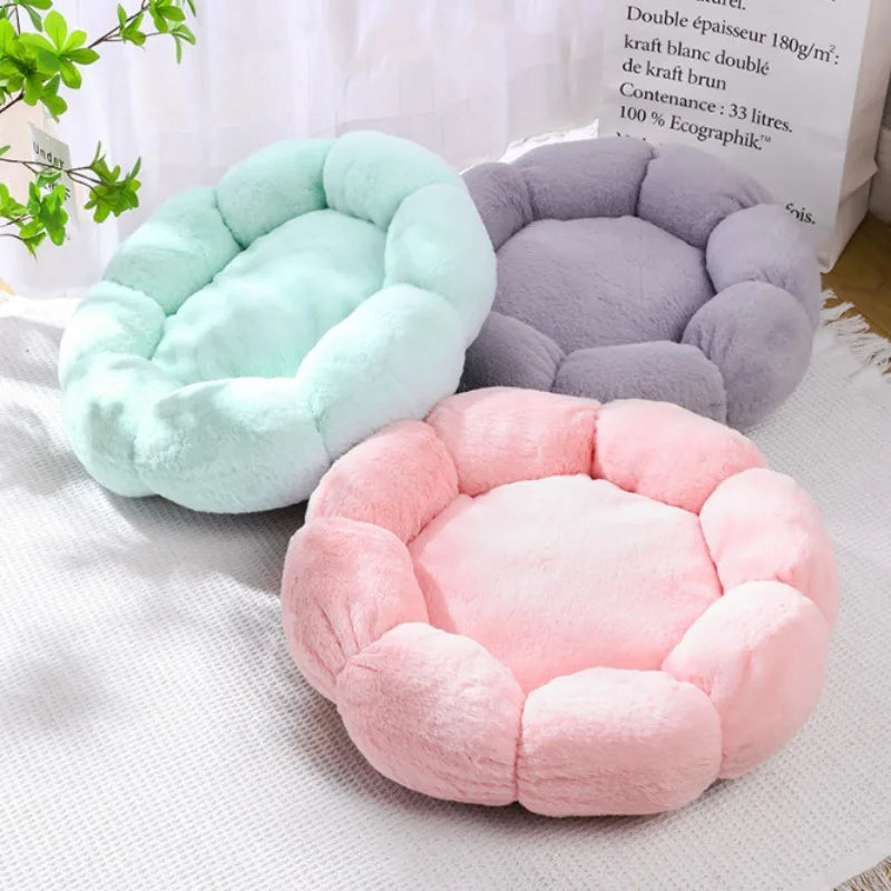 Pet Bed Plush Round Dog Bed and Cat Bed Cute Flower Design Soft Washable Pet Mat for Small and Medium-sized Dogs and Cats