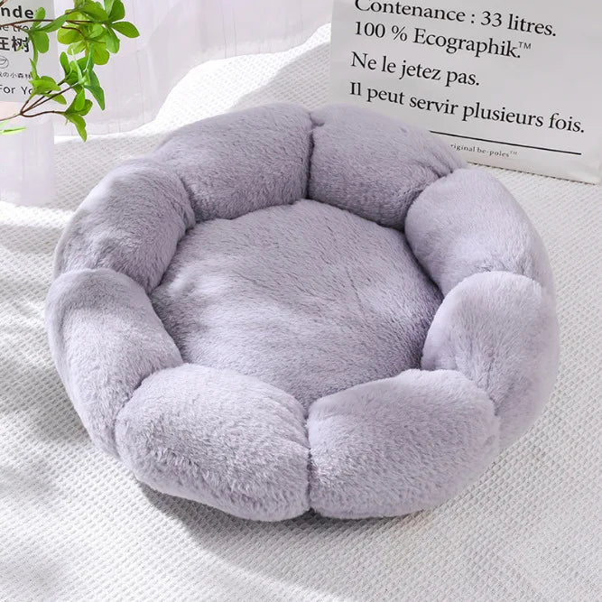 Pet Bed Plush Round Dog Bed and Cat Bed Cute Flower Design Soft Washable Pet Mat for Small and Medium-sized Dogs and Cats