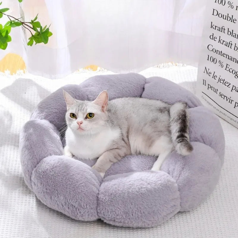 Pet Bed Plush Round Dog Bed and Cat Bed Cute Flower Design Soft Washable Pet Mat for Small and Medium-sized Dogs and Cats